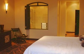 Main Bedroom with en-suite Bathroom